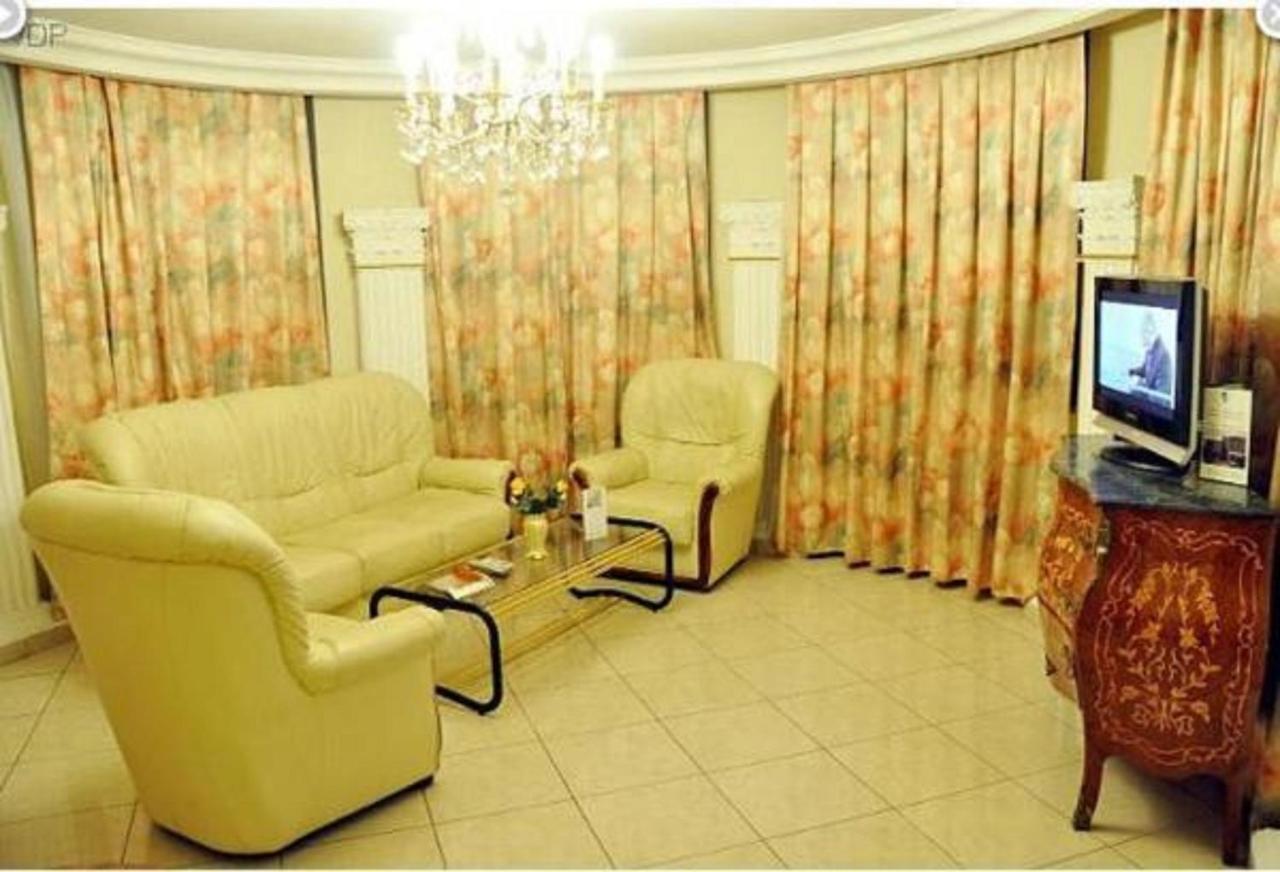 Hotel Vallee Des Princes دوالا المظهر الخارجي الصورة