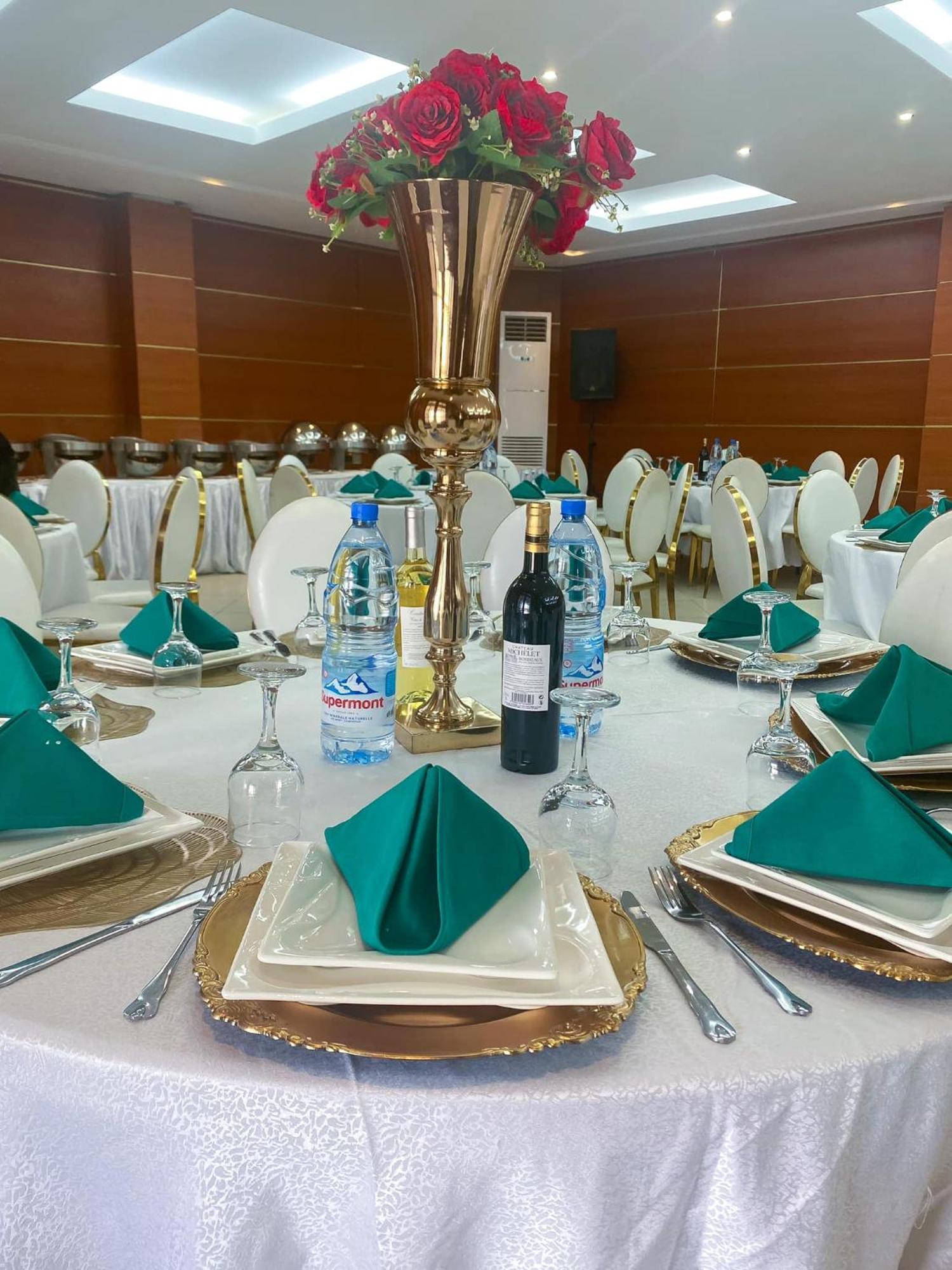 Hotel Vallee Des Princes دوالا المظهر الخارجي الصورة