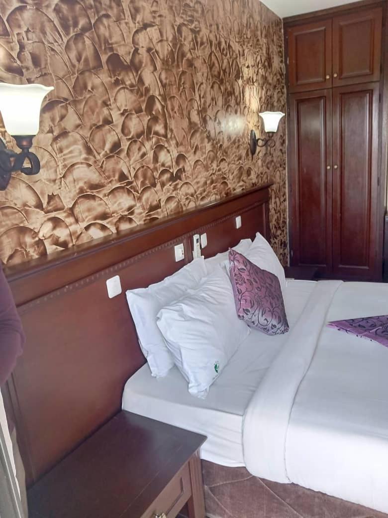 Hotel Vallee Des Princes دوالا المظهر الخارجي الصورة